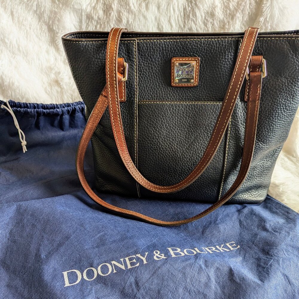 Dooney & Bourke pebble grain small Lexington